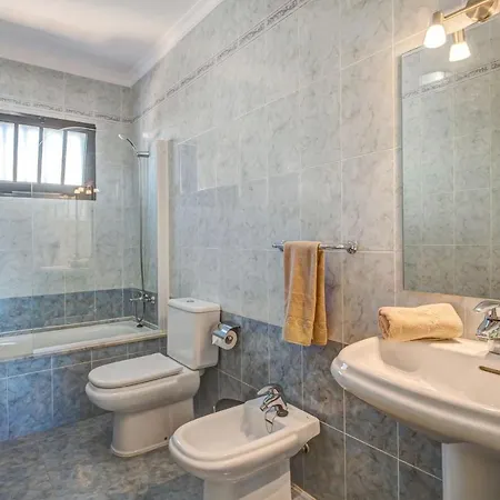 Princesa Faina Tías