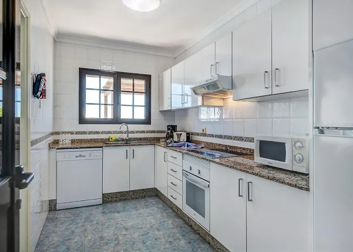 Princesa Faina Tías